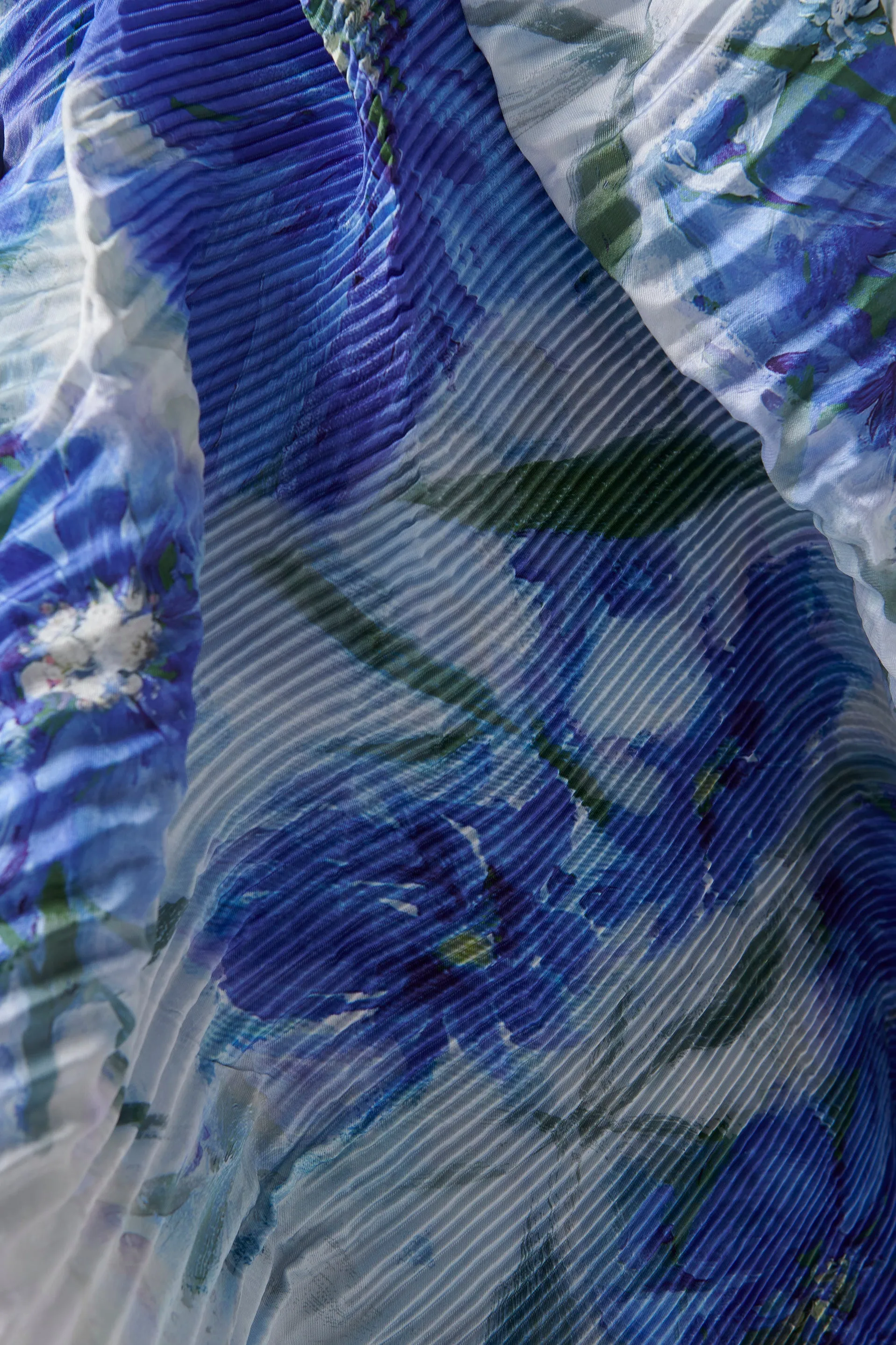 Blue Print Seashell Pleated Midi Skirt